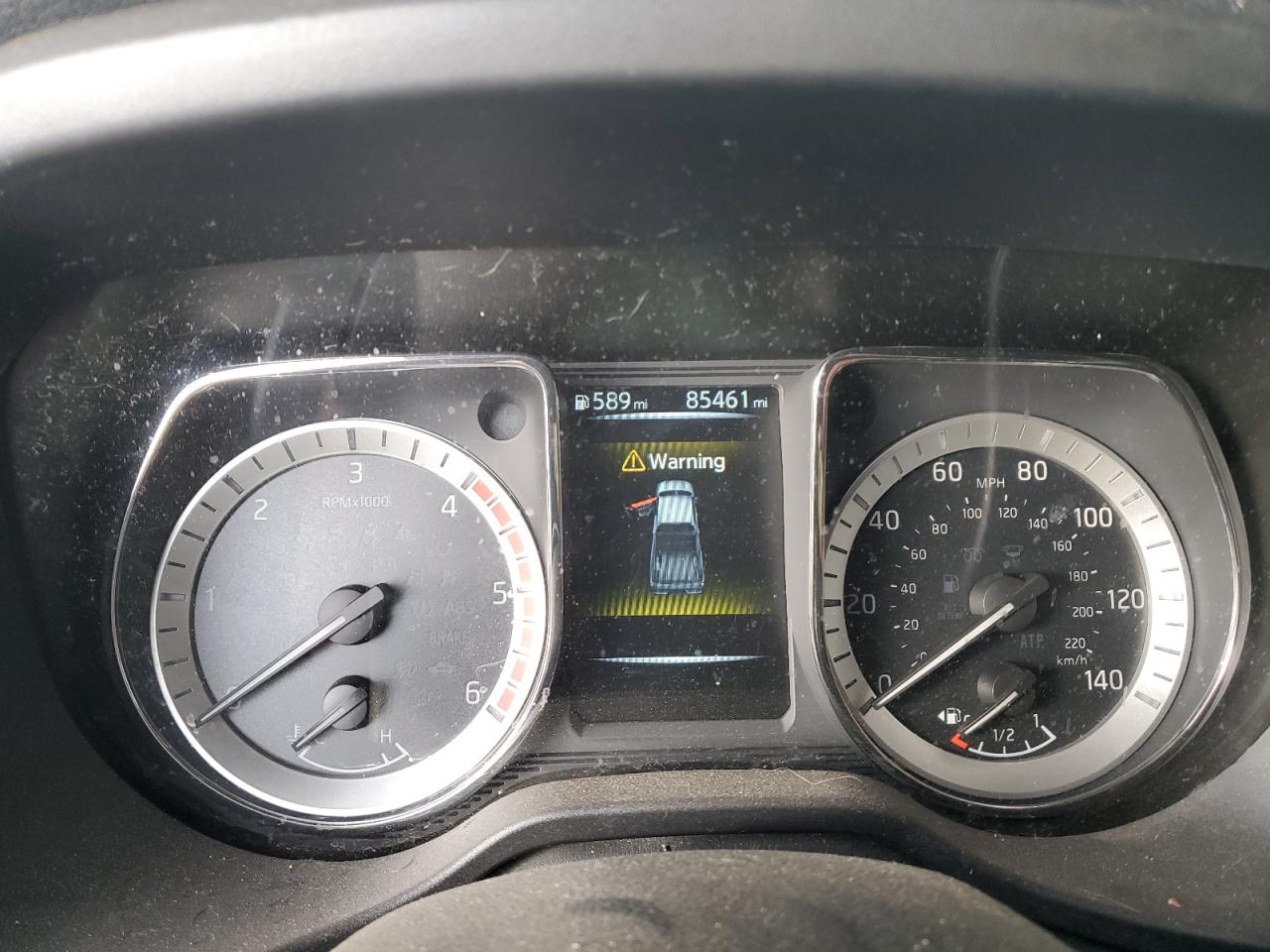 Nissan Titan Sl Image 10