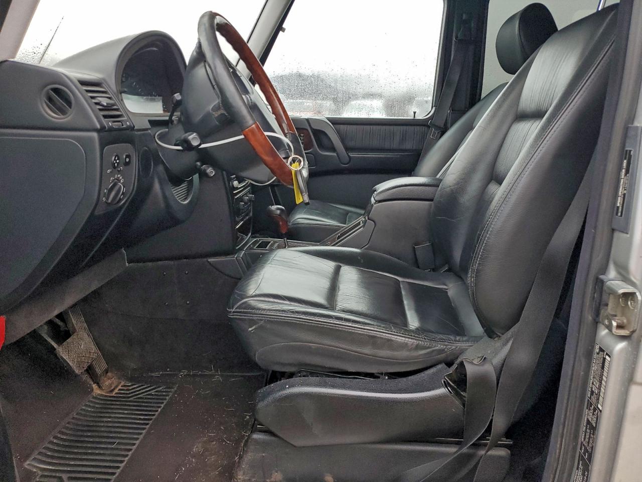 Mercedes-Benz G-Class 500 Image 11