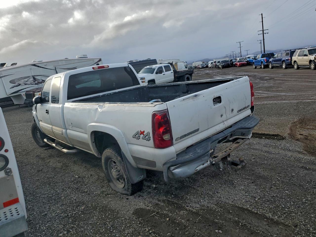 Chevrolet Silverado K2500 Heavy Duty Image 4
