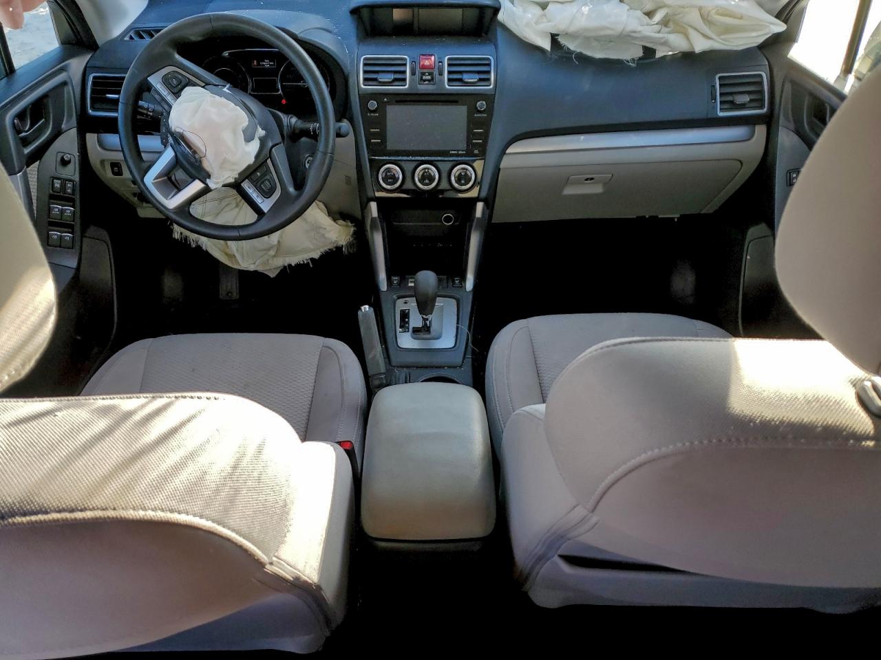 Subaru Forester 2.5i Premium Image 6