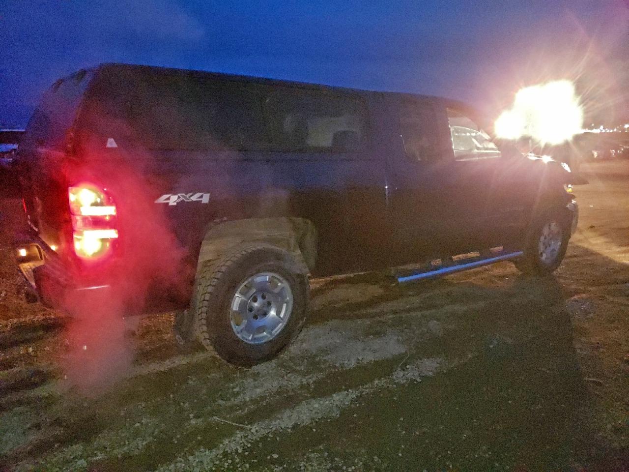 Chevrolet Silverado K1500 Lt Image 9