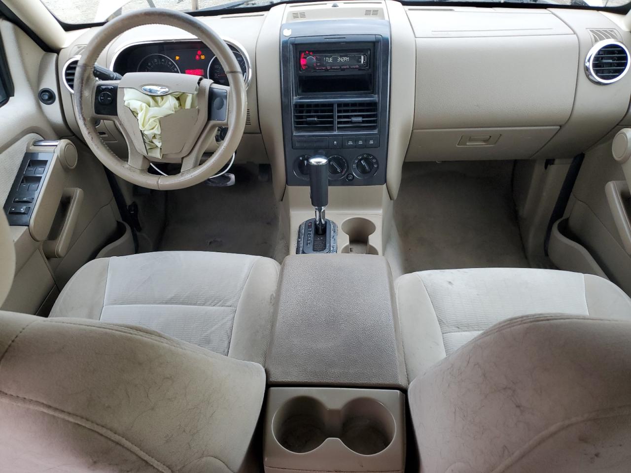 Ford Explorer Xlt Image 6