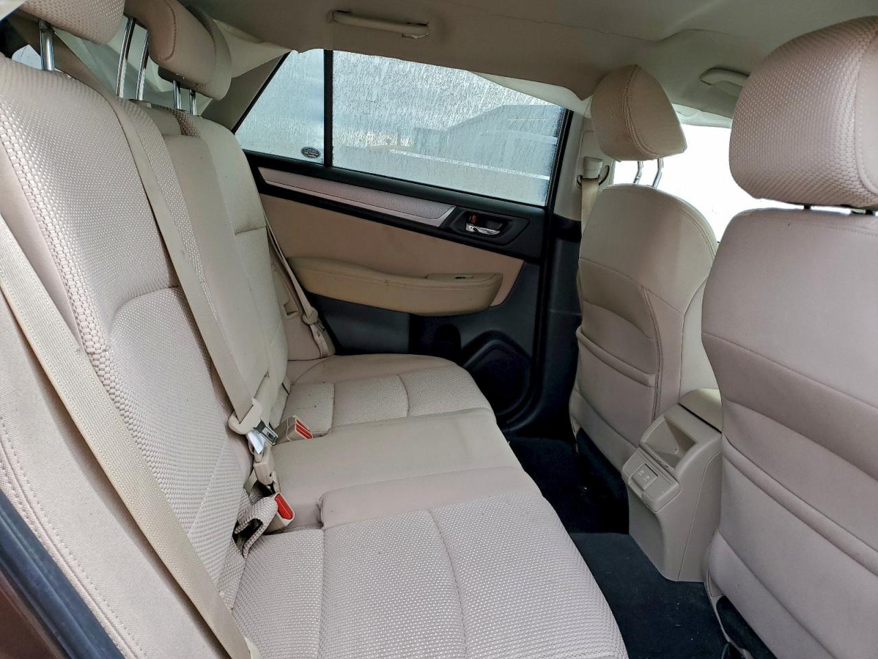 Subaru Outback 2.5i Premium Image 2