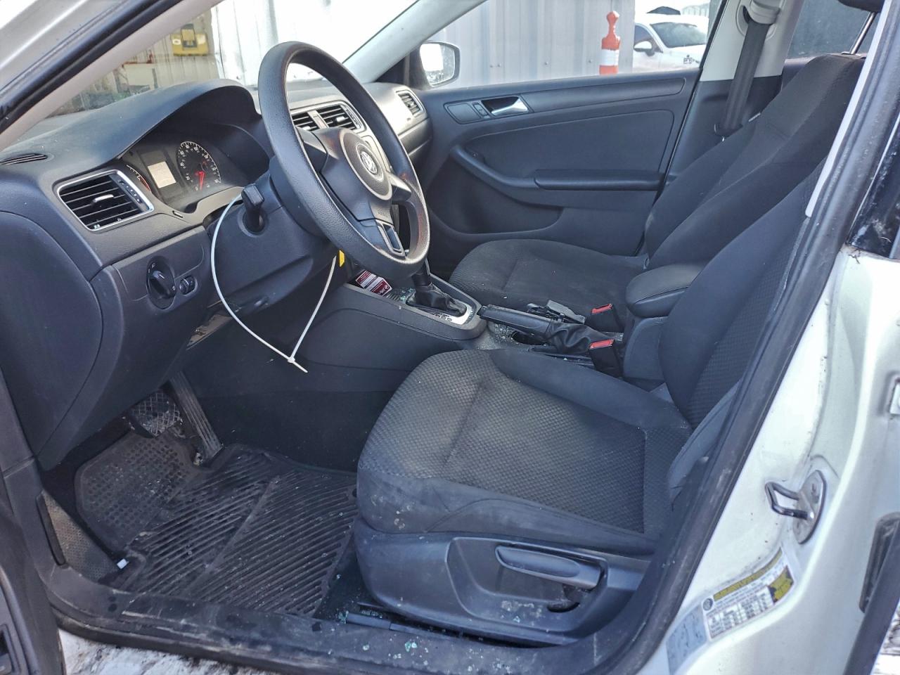 Volkswagen Jetta Base Image 8