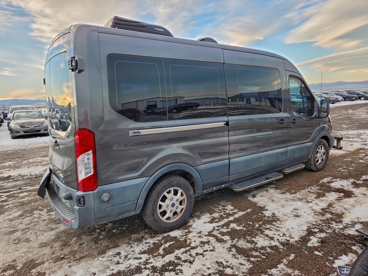 Ford Transit T-350 Image 2