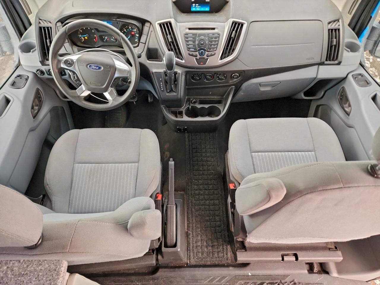 Ford Transit T-350 Image 10