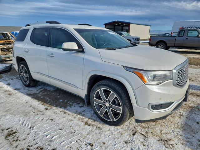 GMC Acadia Denali Image 3