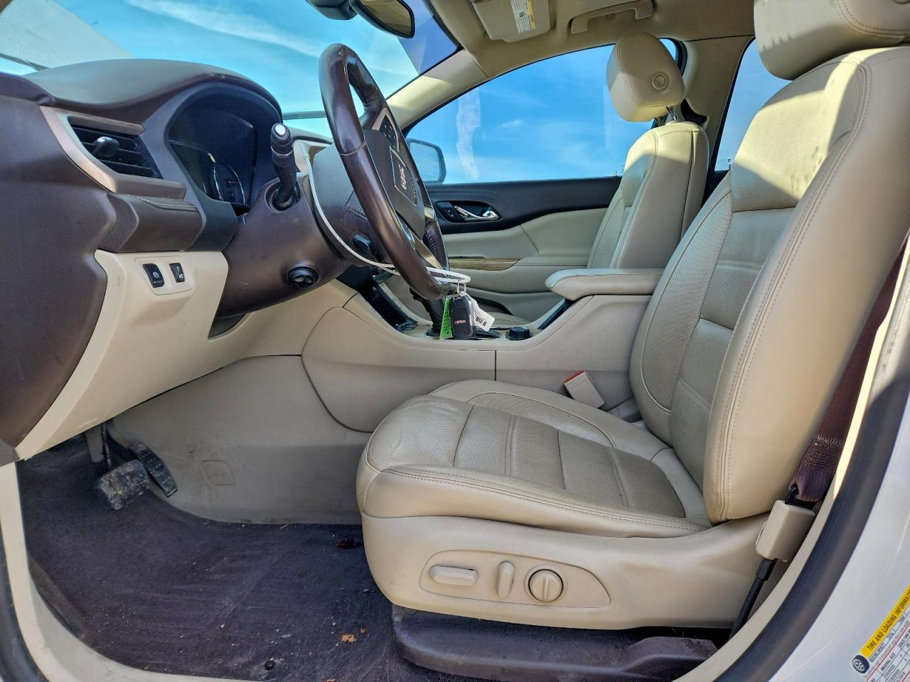 GMC Acadia Denali Image 2