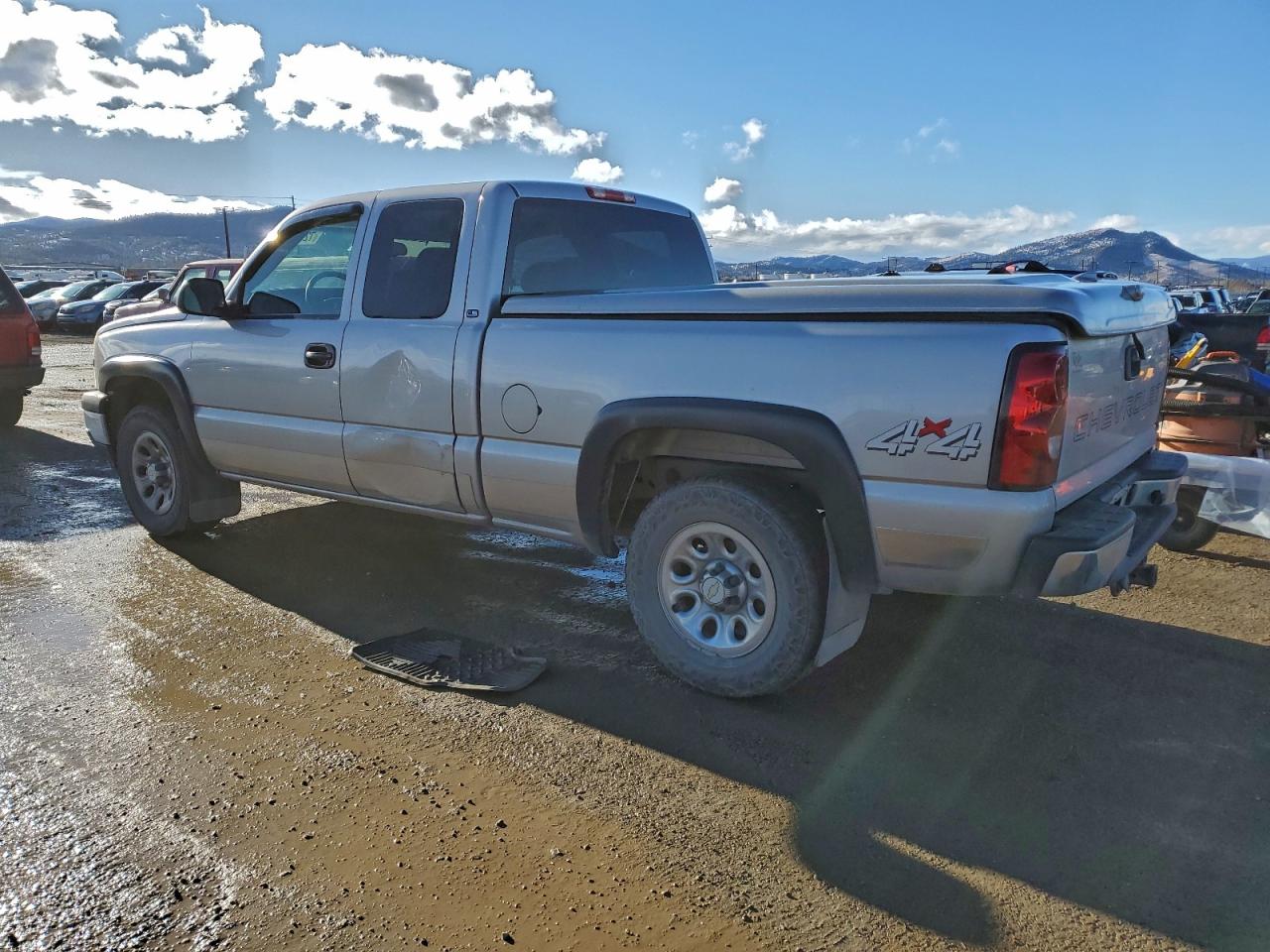 Chevrolet Silverado K1500 Image 4