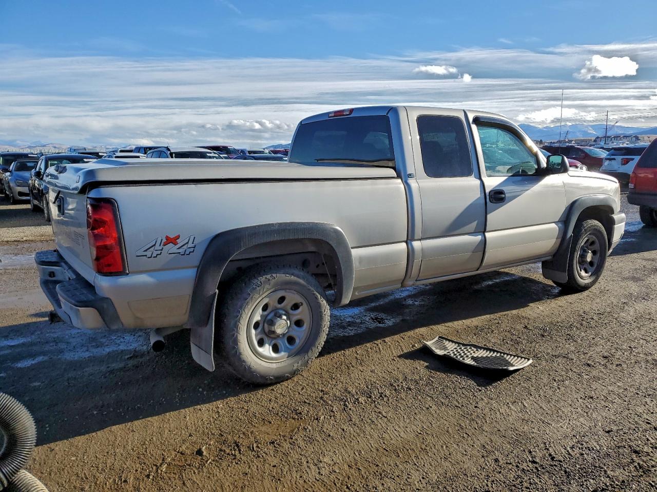 Chevrolet Silverado K1500 Image 2