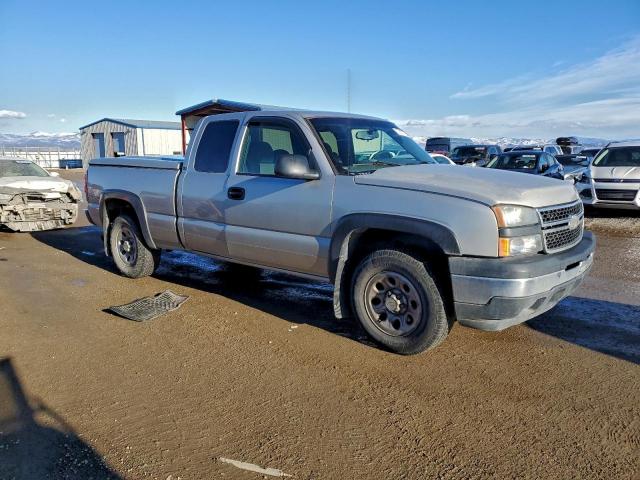 Chevrolet Silverado K1500 Image 6