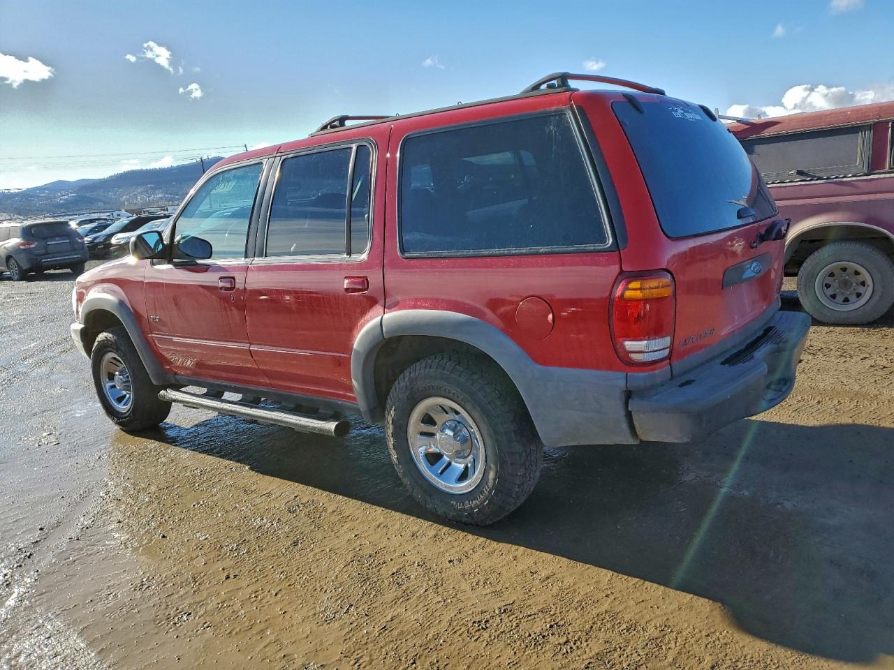 Ford Explorer Image 2