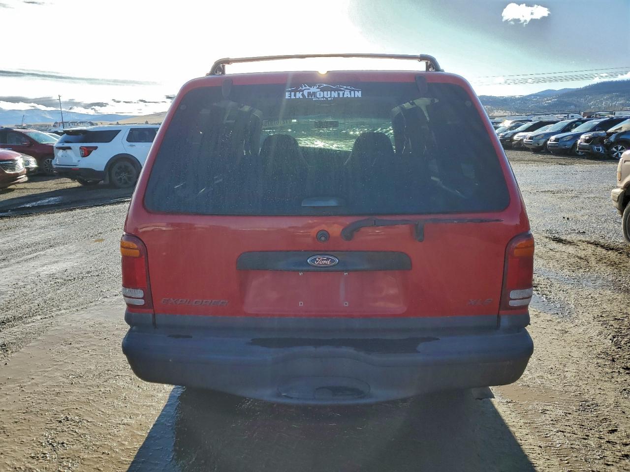 Ford Explorer Image 10