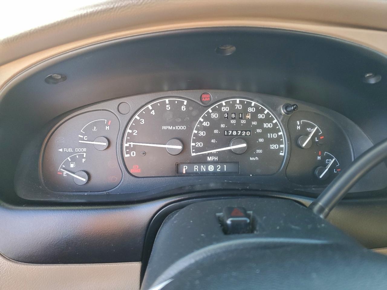 Ford Explorer Image 8