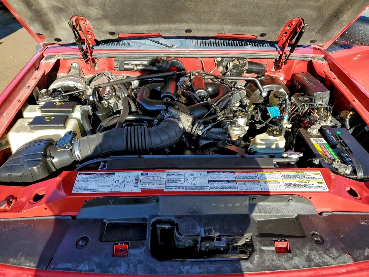 Ford Explorer Image 12