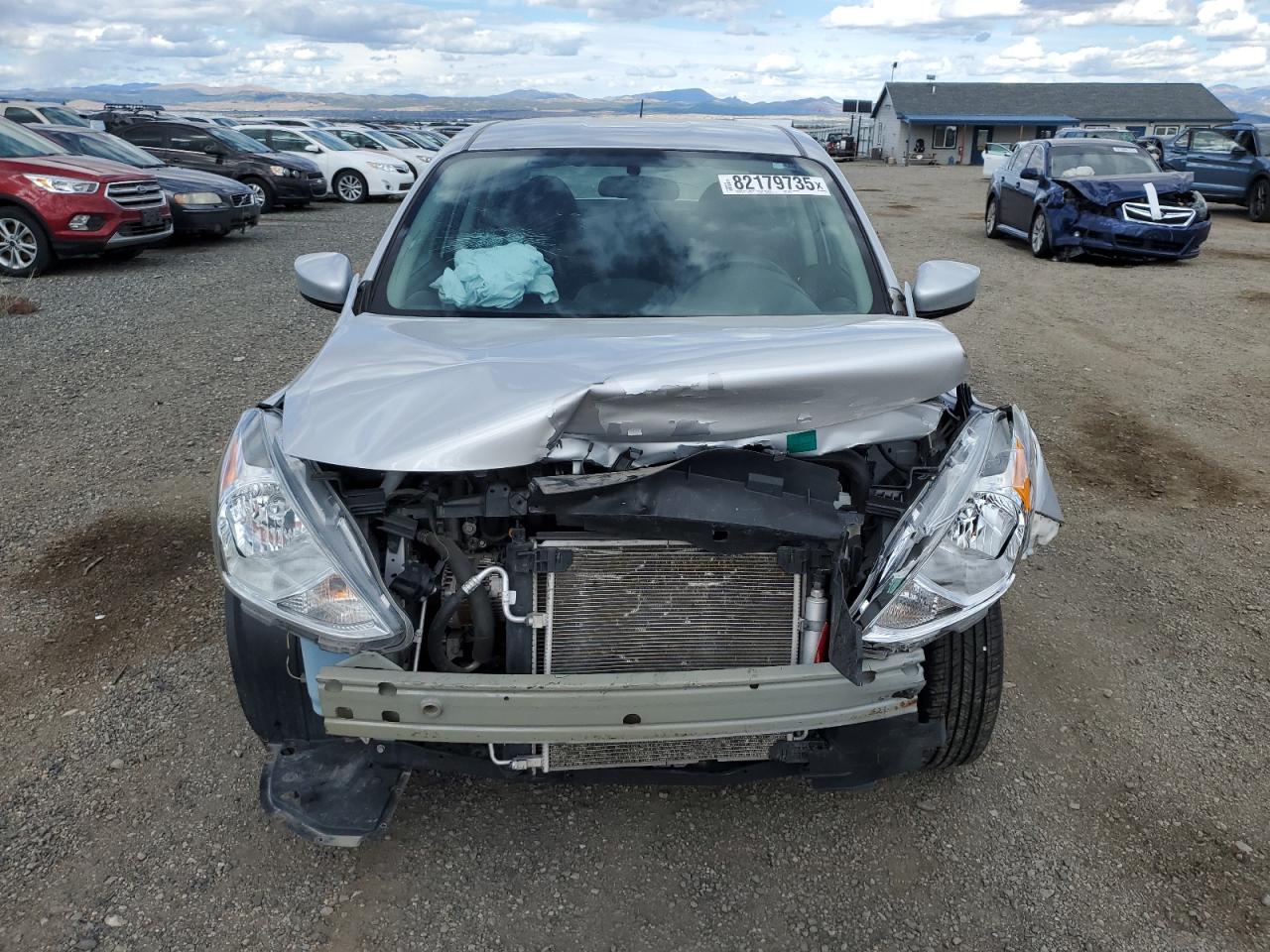 Nissan Versa S Image 3