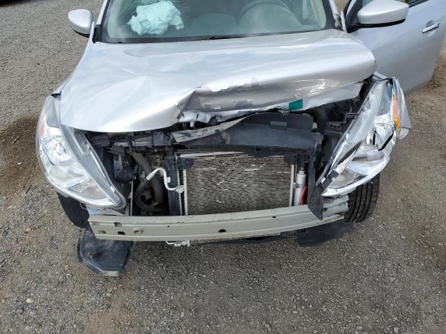 Nissan Versa S Image 8