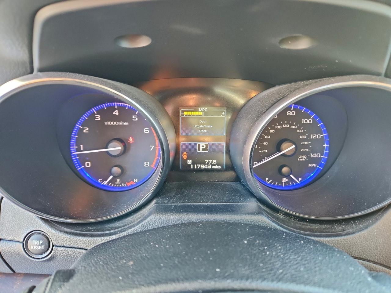 Subaru Outback 2.5i Limited Image 10