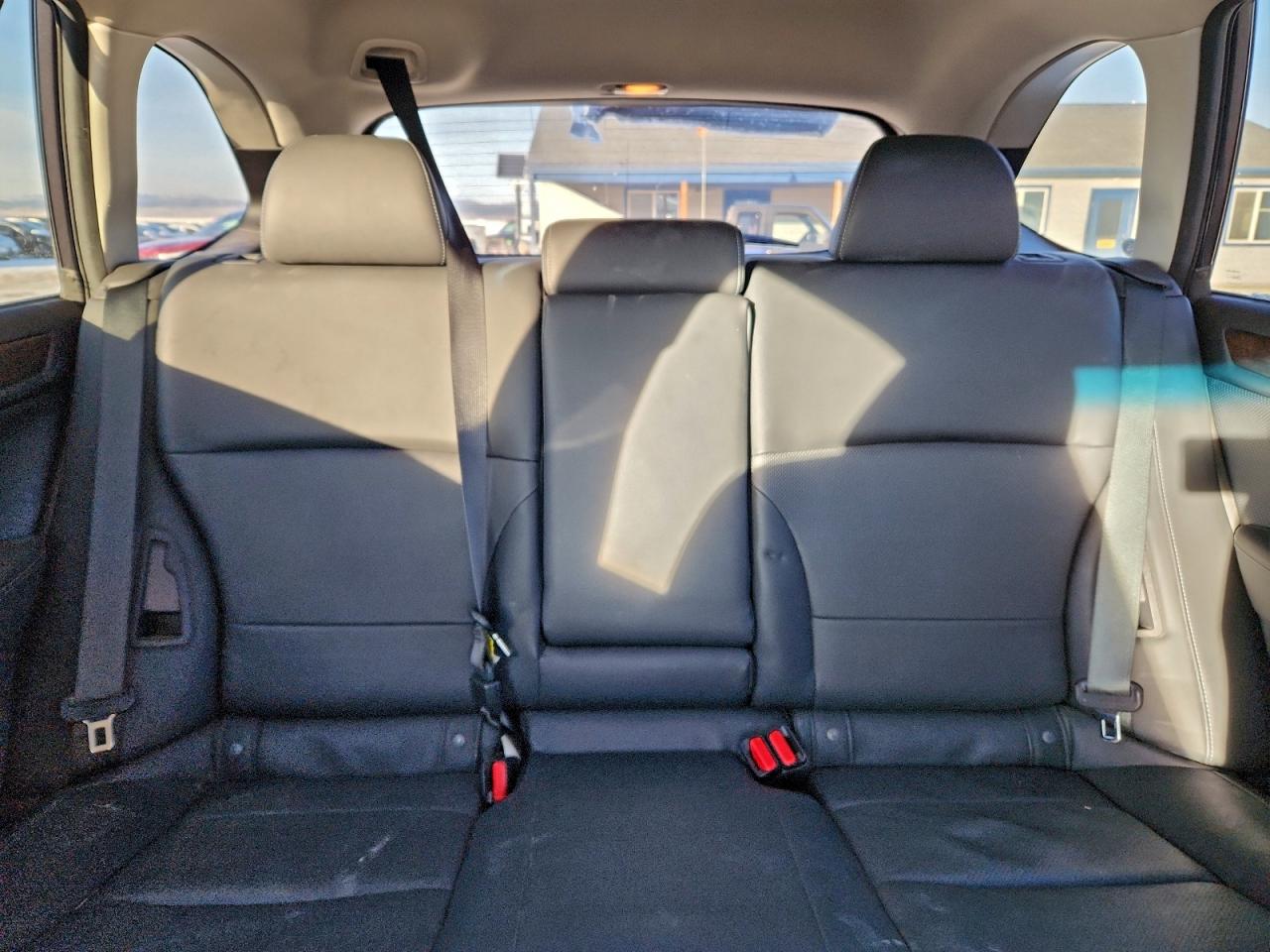 Subaru Outback 2.5i Limited Image 11