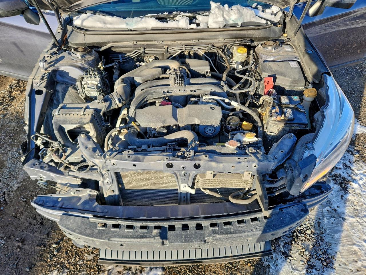 Subaru Outback 2.5i Limited Image 3