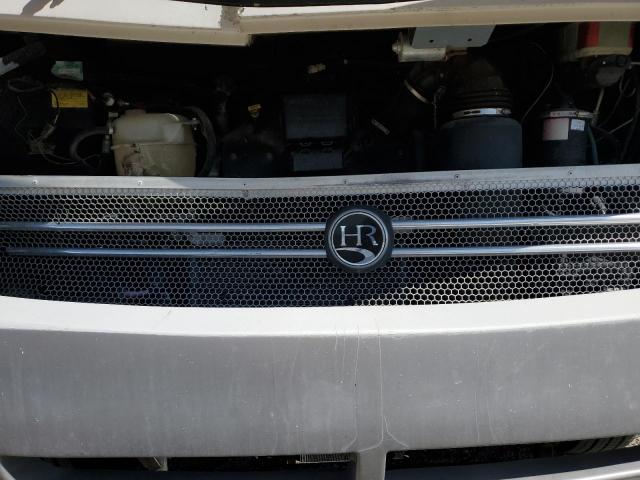 Ford F-550 Super Duty Stripped Chassis Image 5