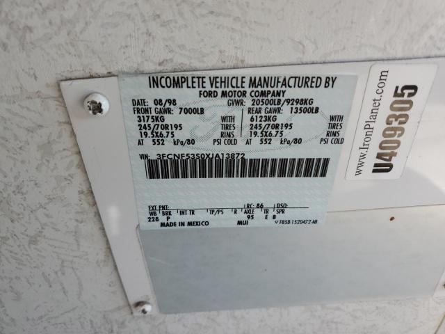 Ford F-550 Super Duty Stripped Chassis Image 8