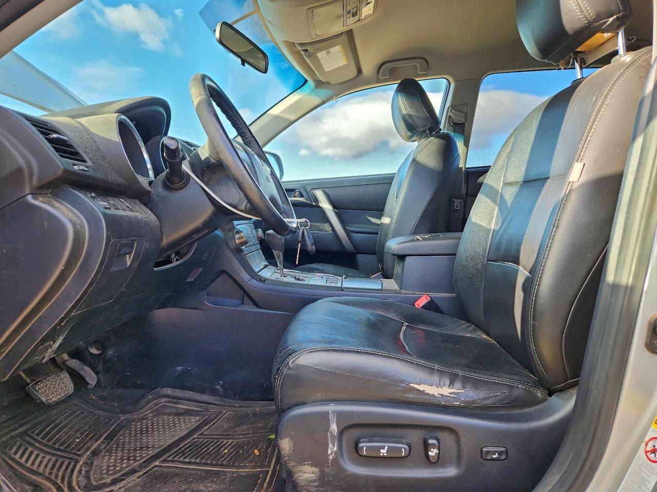 Toyota Highlander Sport Image 5