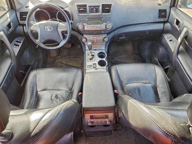 Toyota Highlander Sport Image 12