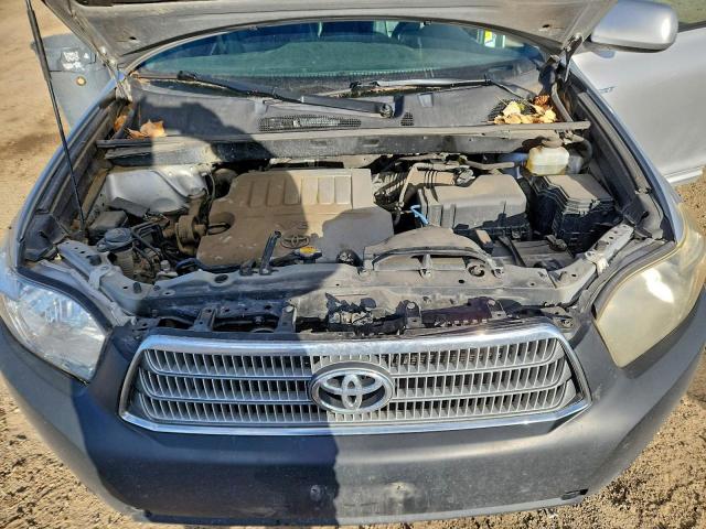 Toyota Highlander Sport Image 2