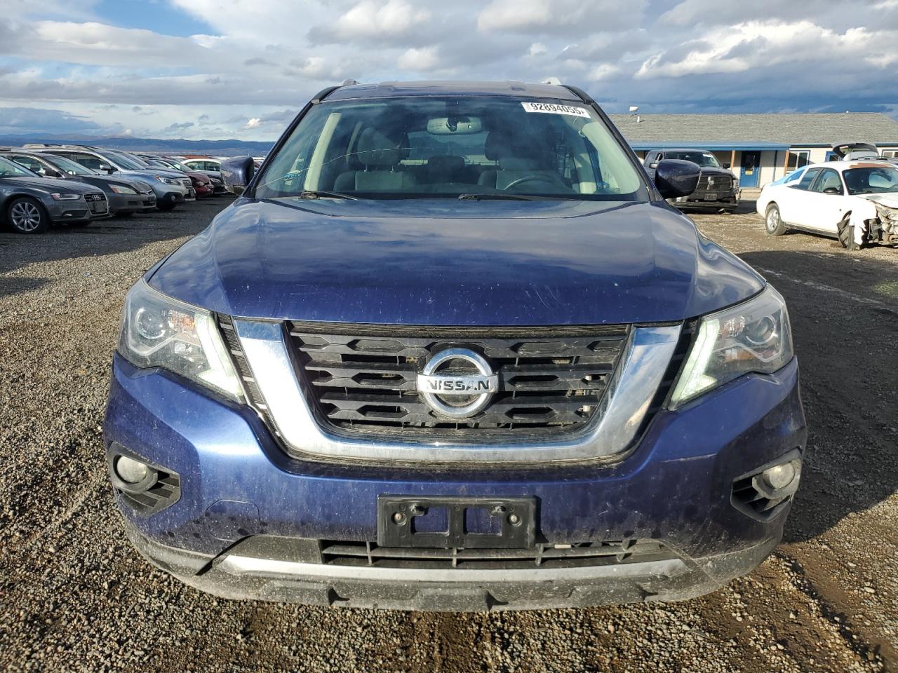 Nissan Pathfinder S Image 11