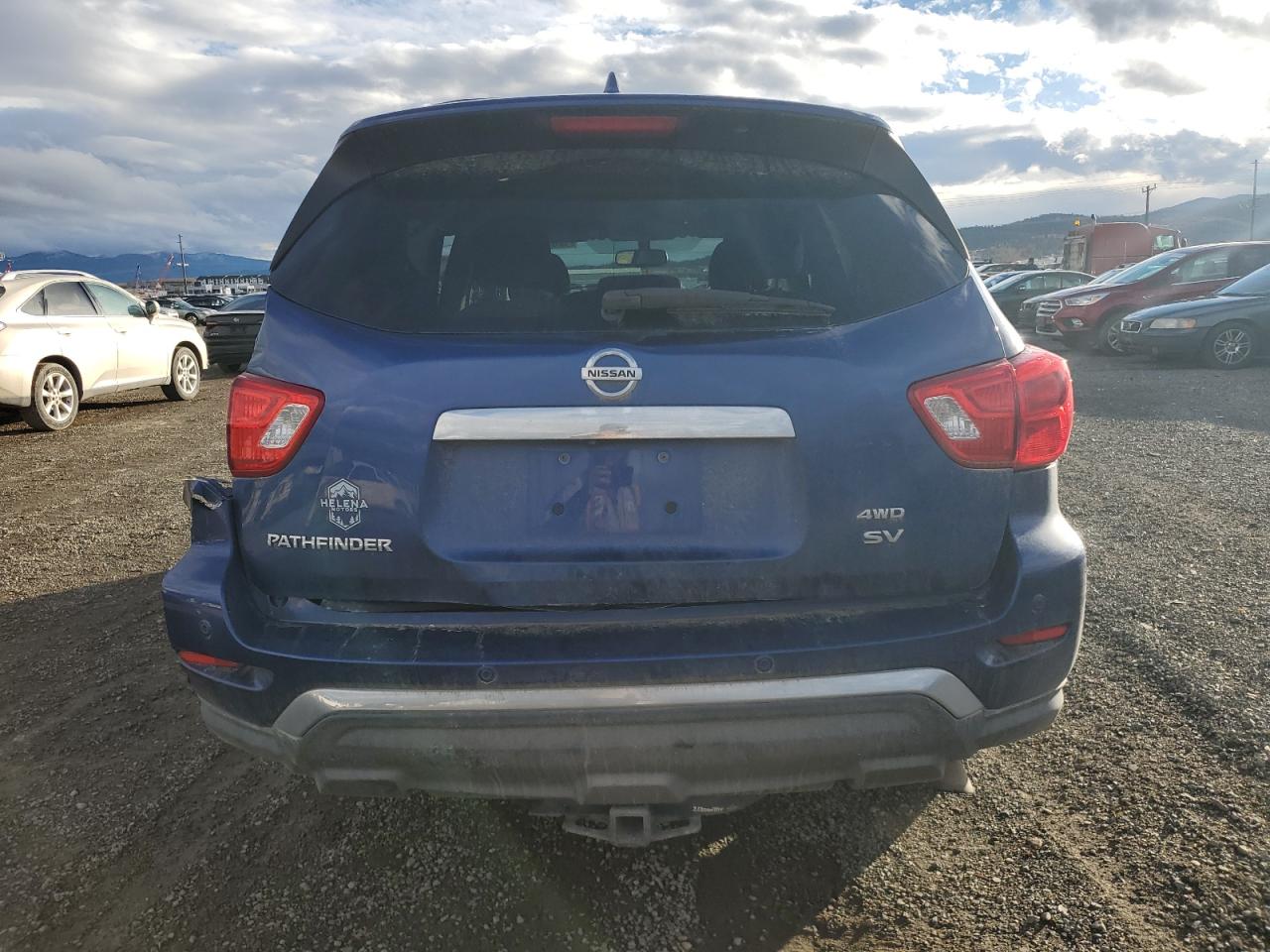 Nissan Pathfinder S Image 12