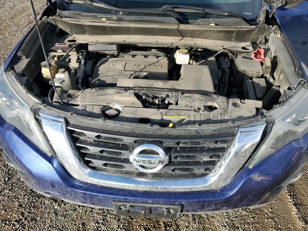 Nissan Pathfinder S Image 3