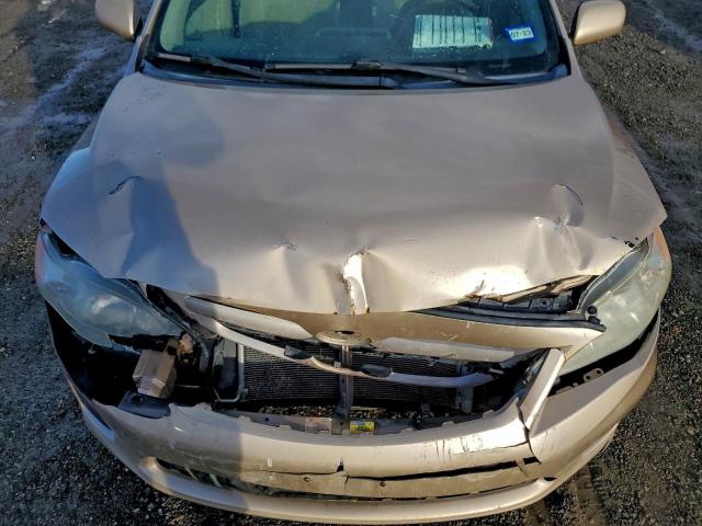 Toyota Corolla Base Image 6