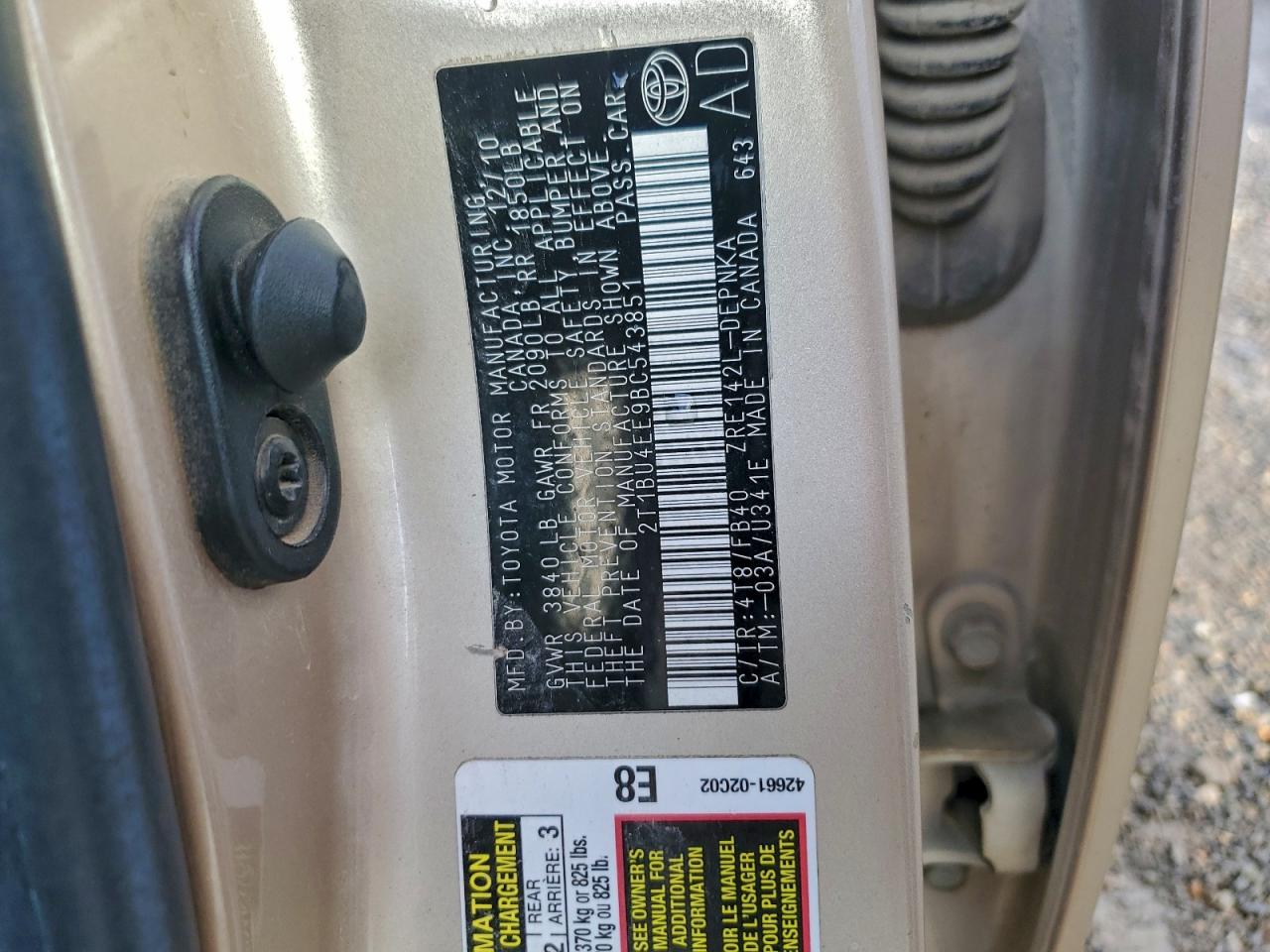 Toyota Corolla Base Image 11