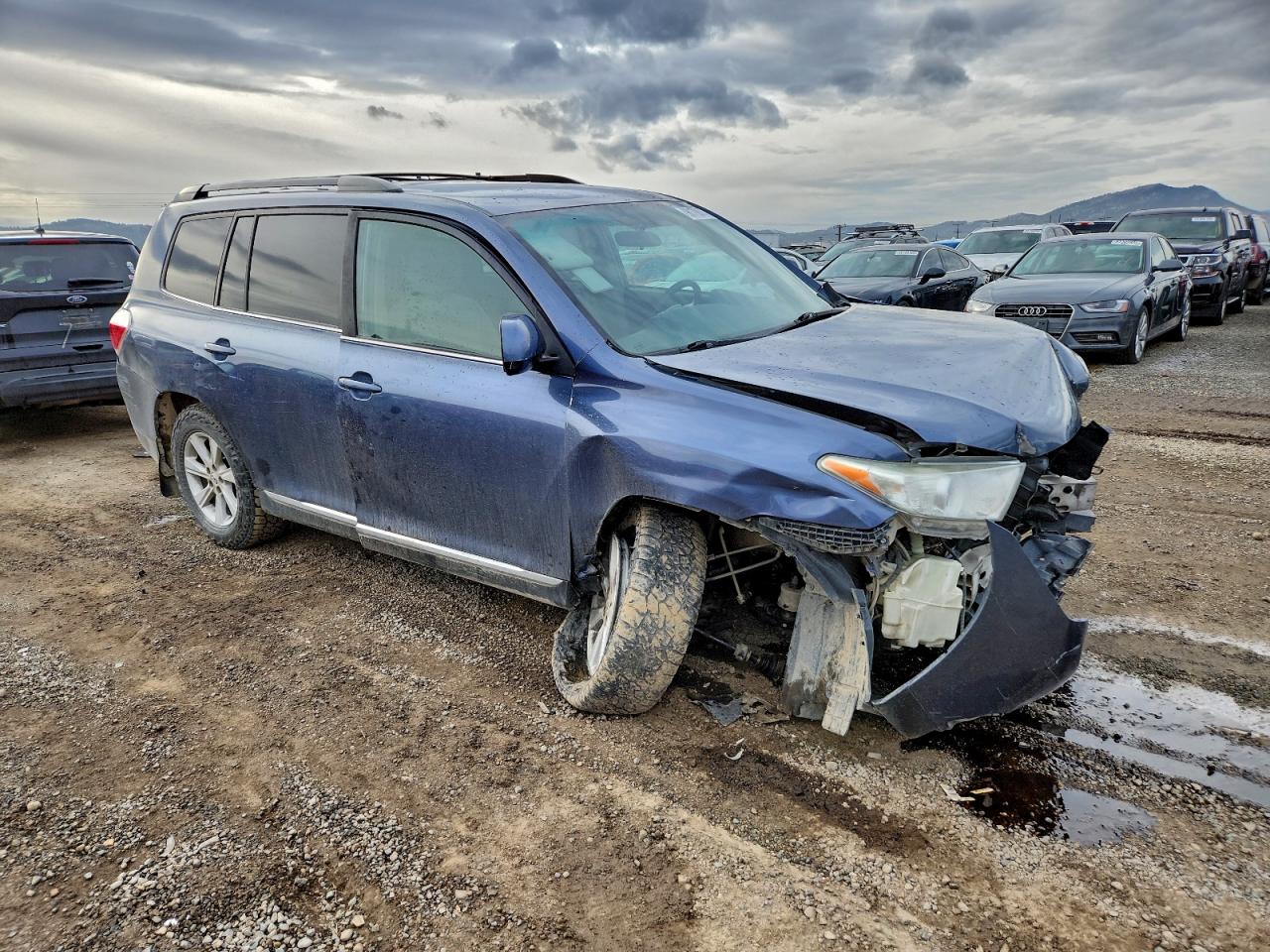 Toyota Highlander Base Image 2