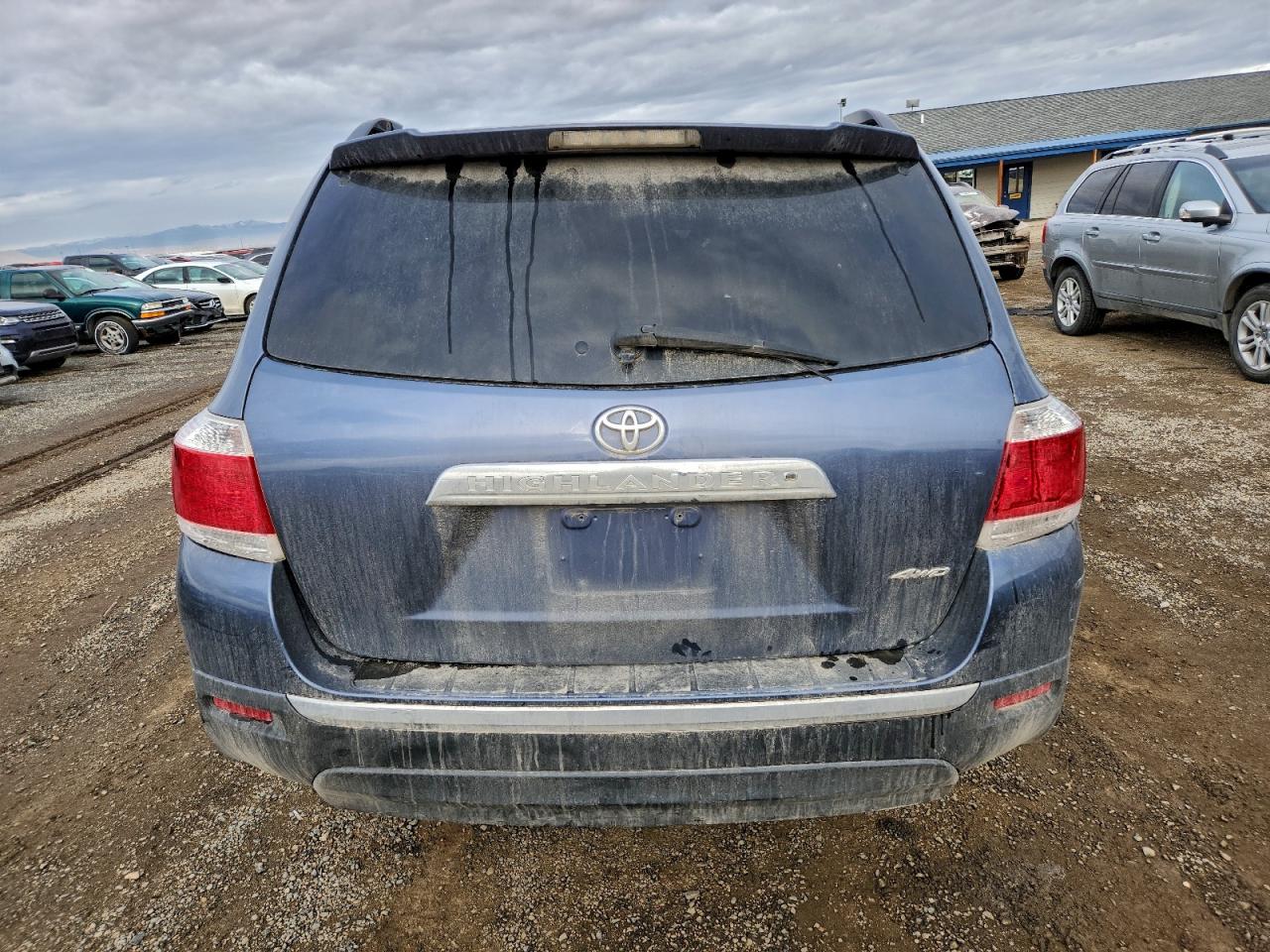 Toyota Highlander Base Image 6