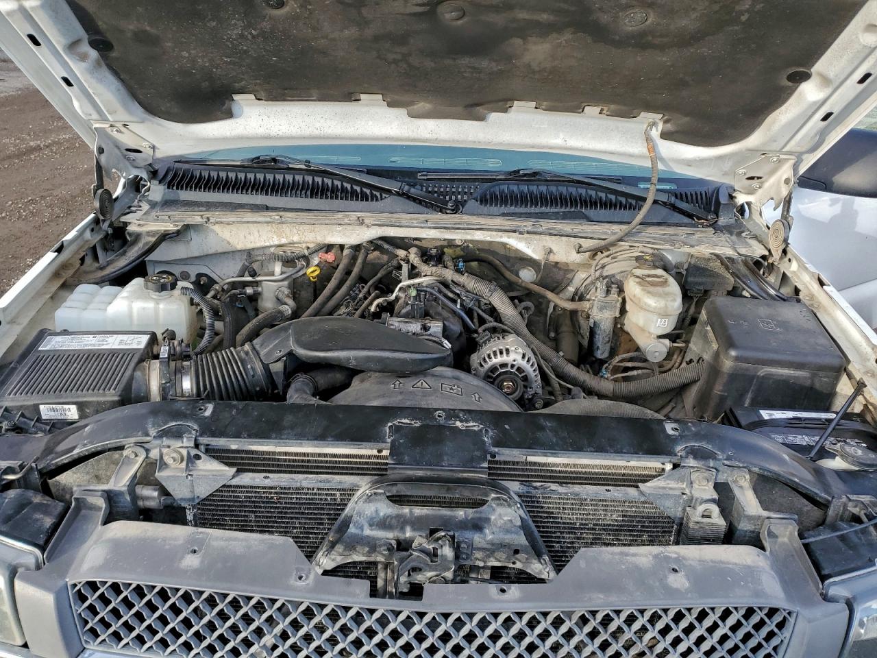 Chevrolet Silverado K1500 Image 9