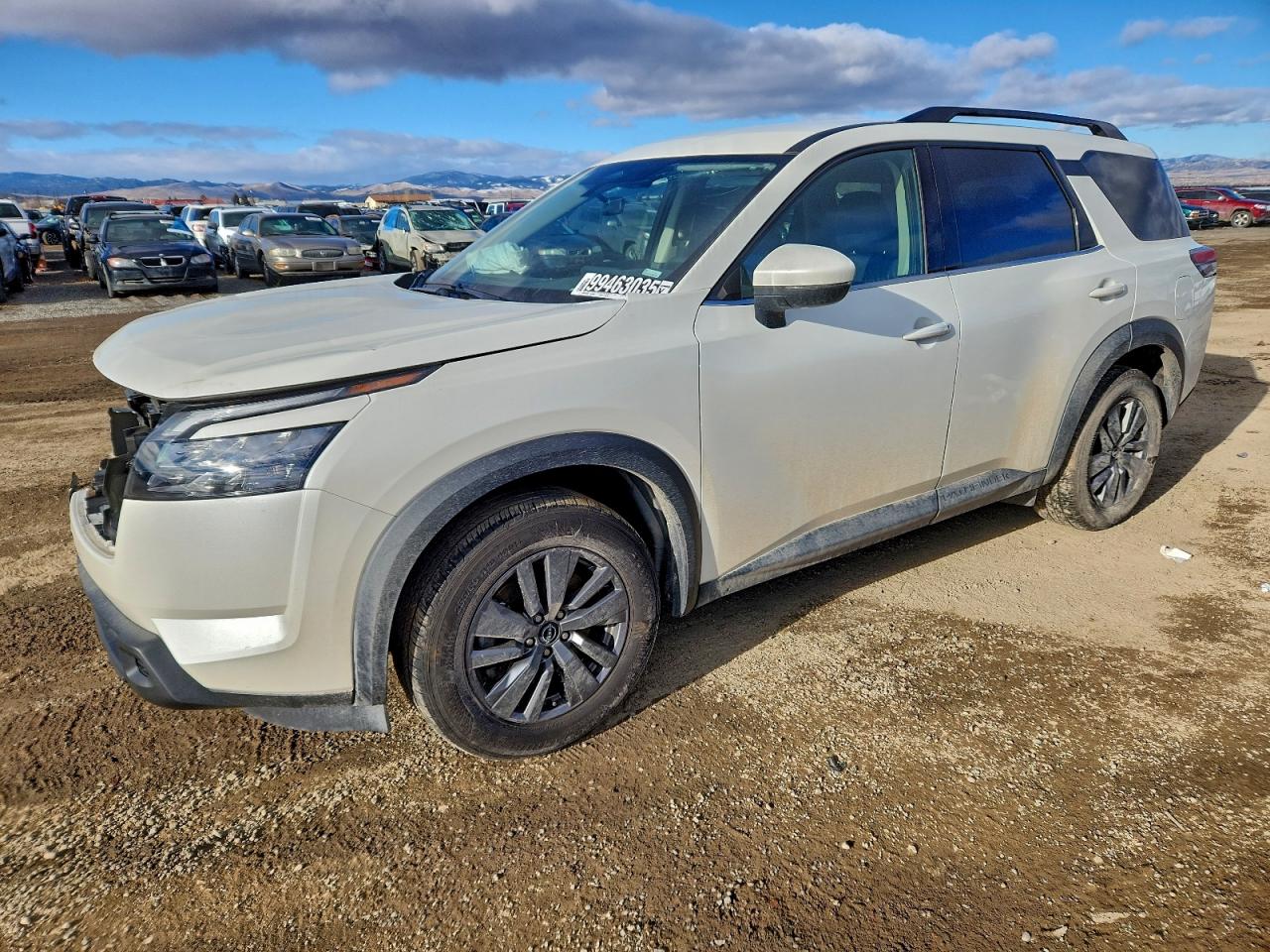 Nissan Pathfinder Sv Image 1
