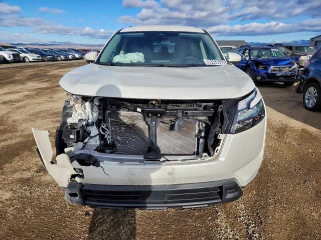 Nissan Pathfinder Sv Image 4