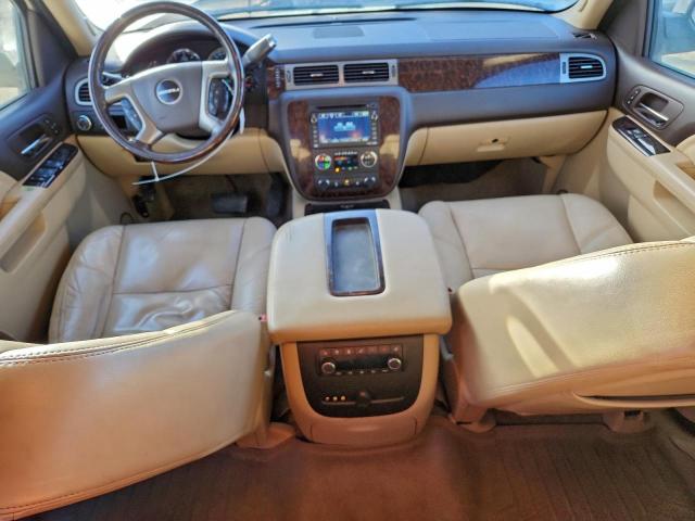 GMC Yukon Denali Image 5