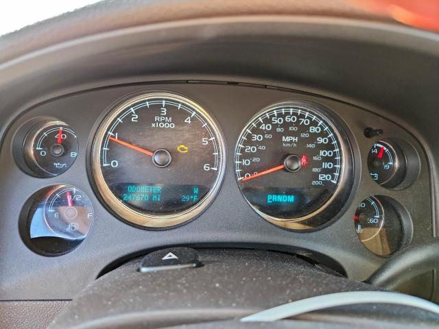 GMC Yukon Denali Image 7