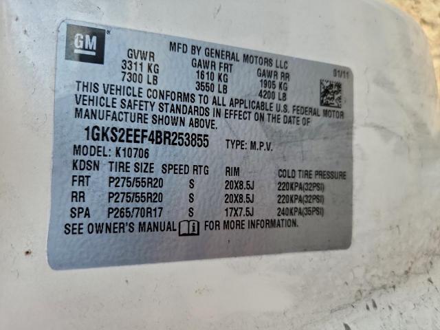 GMC Yukon Denali Image 11