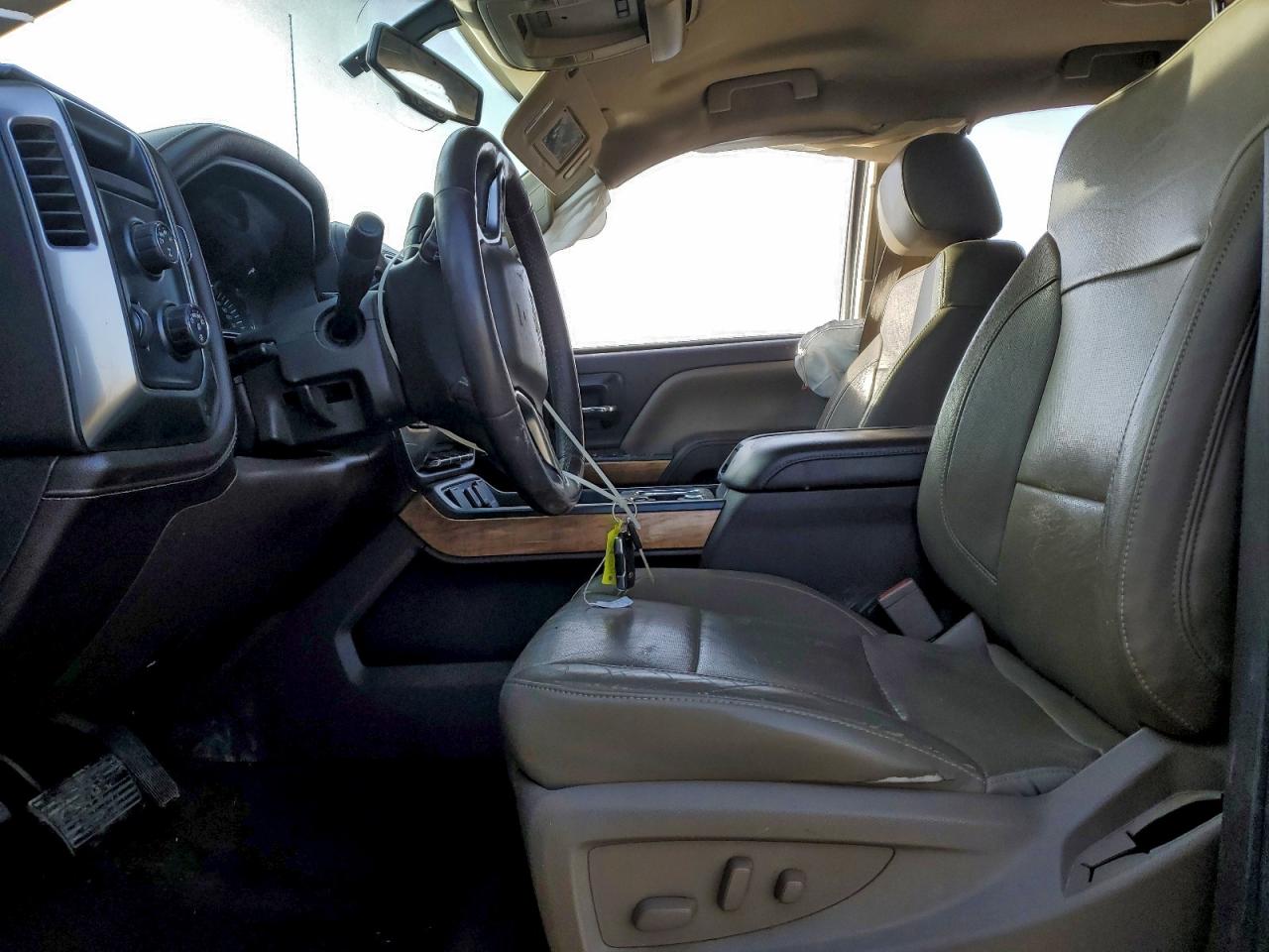 Chevrolet Silverado K1500 Ltz Image 11