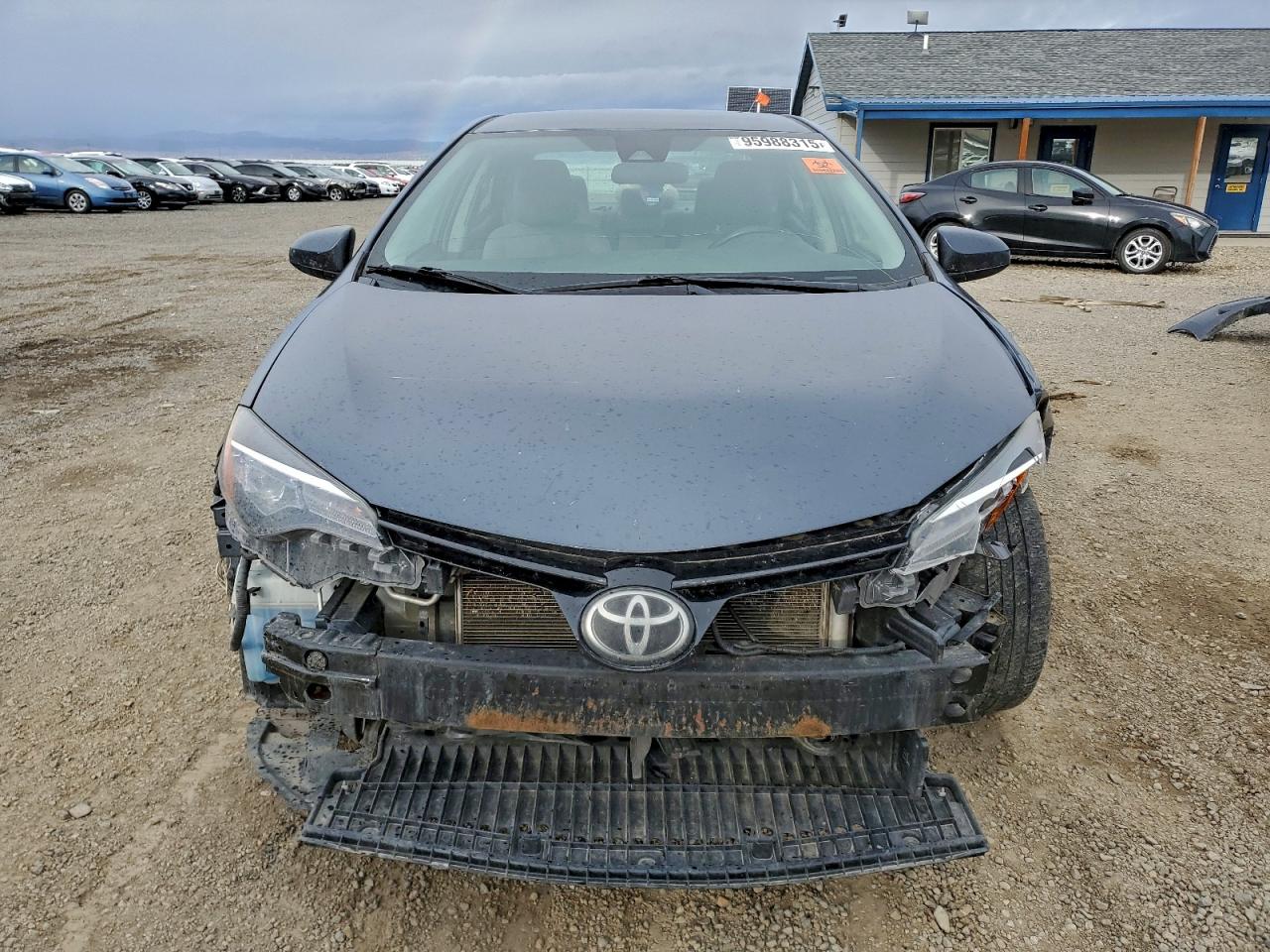 Toyota Corolla L Image 3