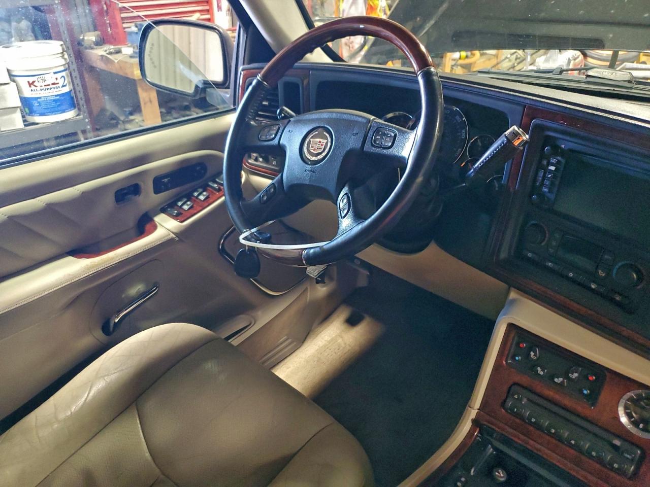 Cadillac Escalade Esv Image 7