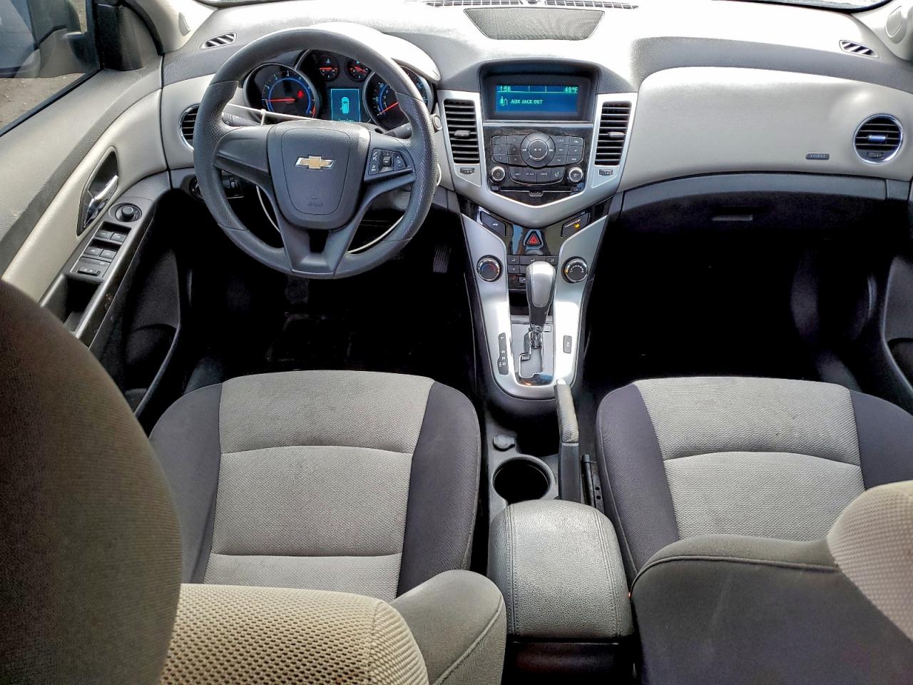 Chevrolet Cruze Ls Image 3