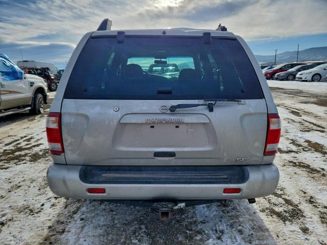 Nissan Pathfinder Le Image 2