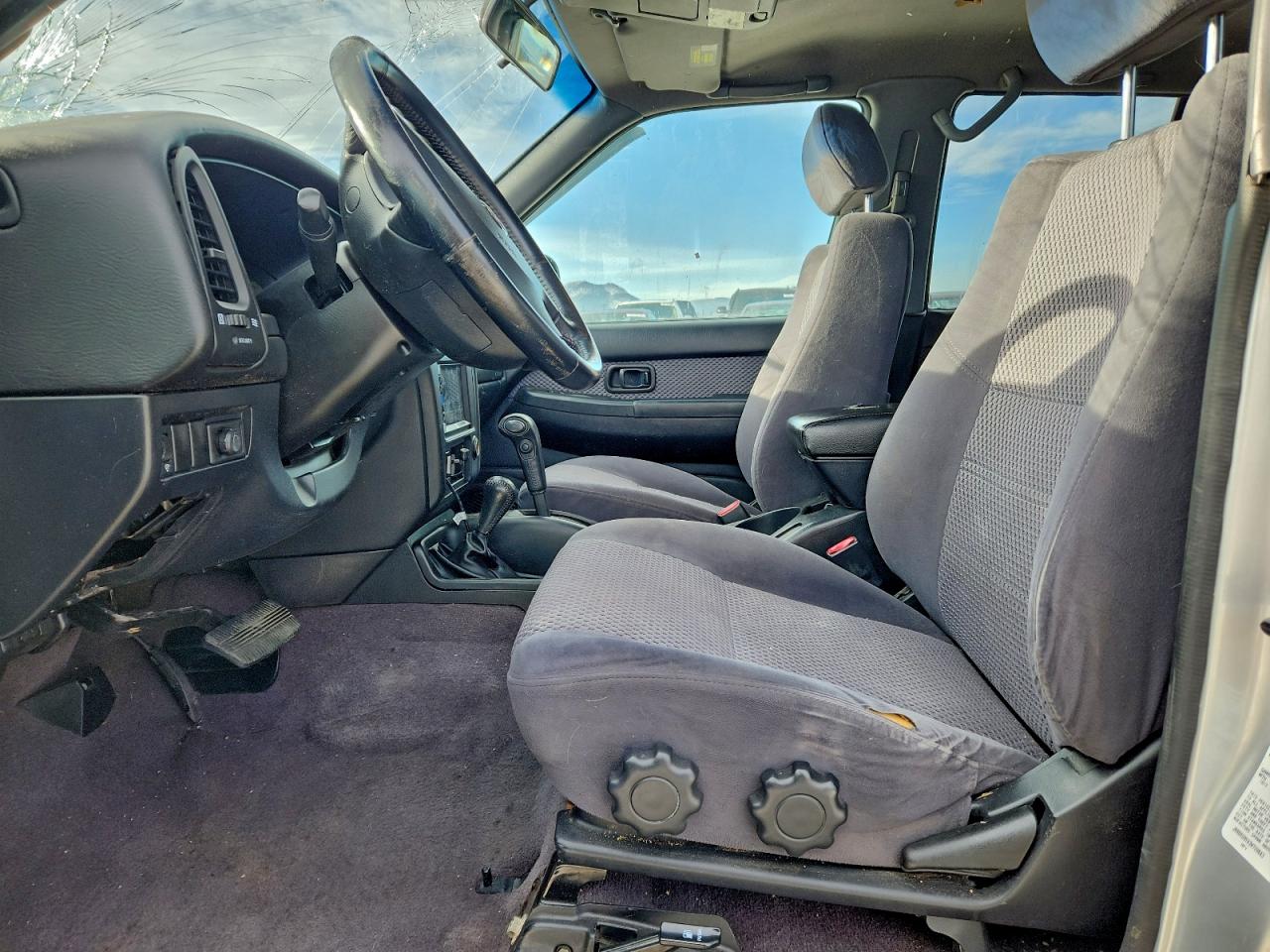 Nissan Pathfinder Le Image 8